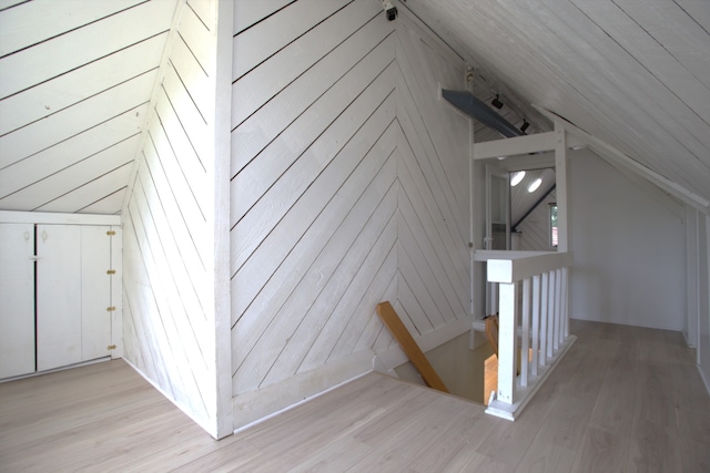 600 W Bloomingdale Rd, Itasca, IL 60143 - stairs featuring lofted ceiling and wood finished floors