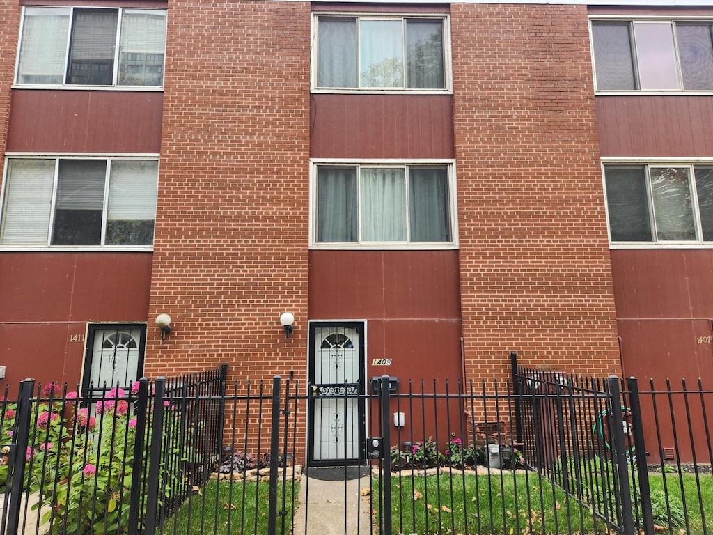 1409 E 49th St, Chicago, IL 60615 - photo 1