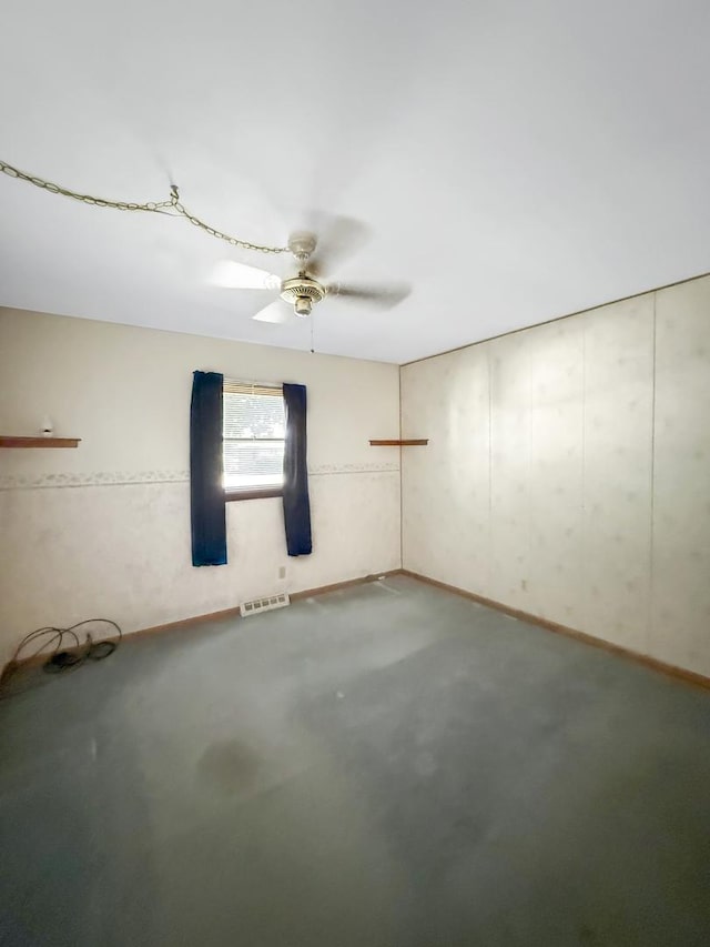 207 Southview Dr, Rochelle, IL 61068 - empty room featuring a ceiling fan and carpet