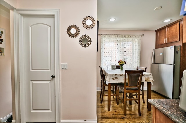9666 Lois Dr Unit D, Des Plaines, IL 60016 - dining area with wood finished floors and recessed lighting