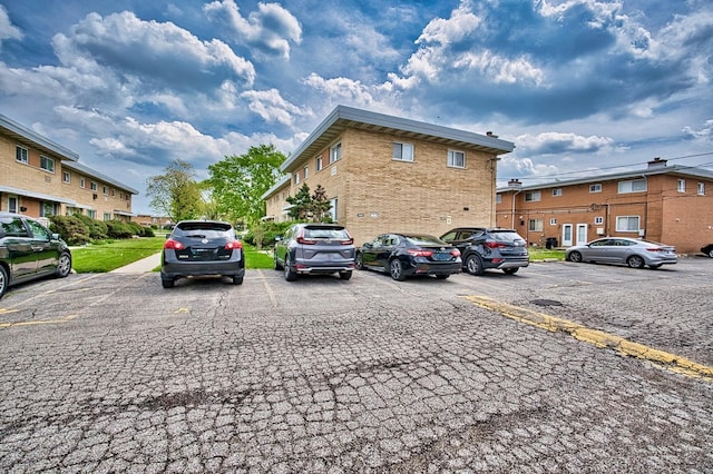 9666 Lois Dr Unit D, Des Plaines, IL 60016 - view of uncovered parking lot