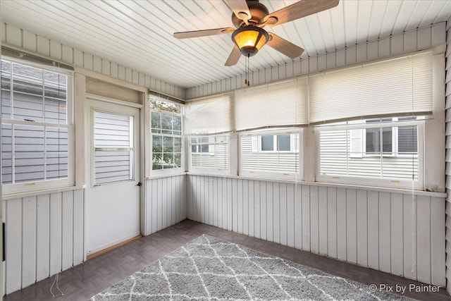 40 S Juniper Dr, North Aurora, IL 60542 - unfurnished sunroom with a ceiling fan