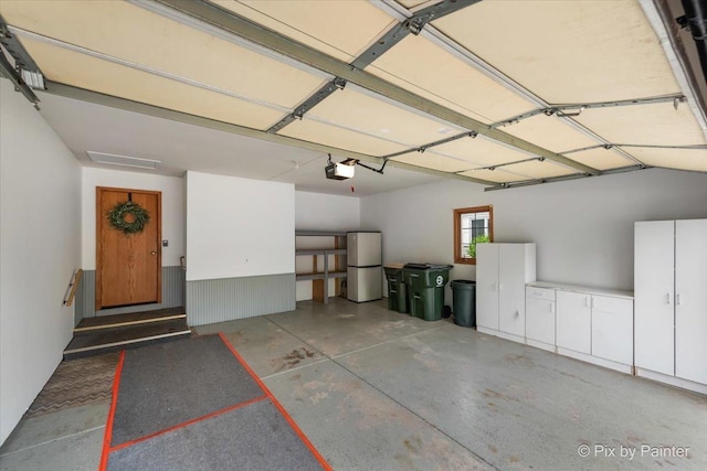 40 S Juniper Dr, North Aurora, IL 60542 - garage with freestanding refrigerator
