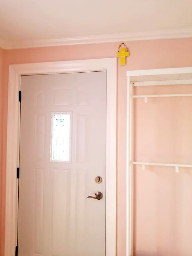 94 E Lakeview Ave, Round Lake Beach, IL 60073 - entryway with ornamental molding