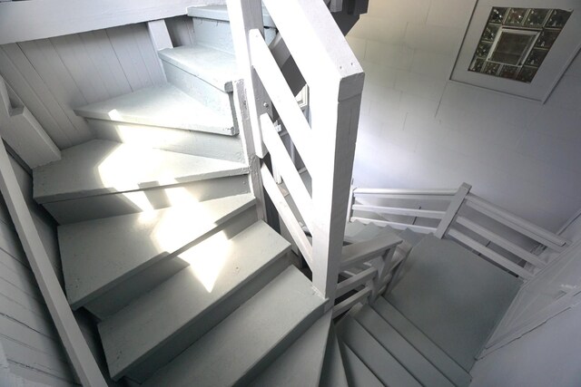 2524 N Mont Clare Ave, Chicago, IL 60707 - view of stairs