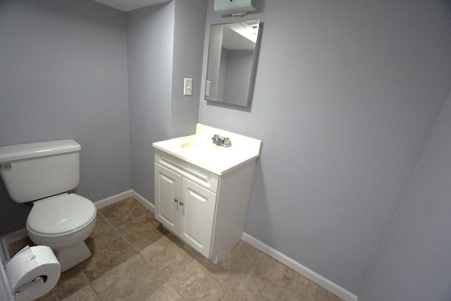 2524 N Mont Clare Ave, Chicago, IL 60707 - bathroom featuring vanity and toilet