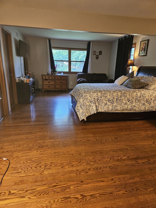 811 N Glenwood Pl, Aurora, IL 60506 - bedroom with wood finished floors