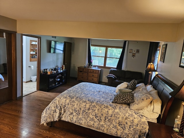 811 N Glenwood Pl, Aurora, IL 60506 - bedroom featuring dark wood finished floors