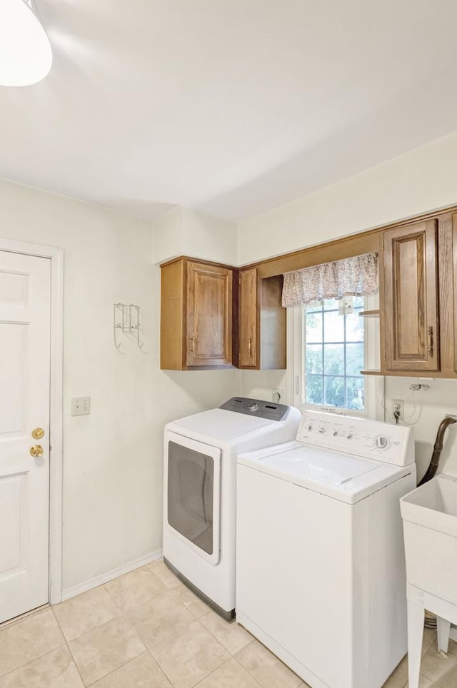 1016 Charleston Dr, Saint Charles, IL 60174 - laundry room featuring cabinet space and washing machine and clothes dryer