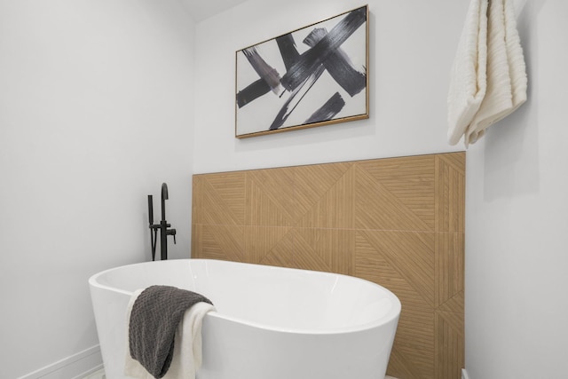 4250 N Whipple St, Chicago, IL 60618 - full bath featuring a freestanding tub and baseboards