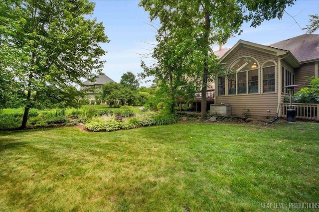 1509 Keim Ct, Saint Charles, IL 60174 - view of grassy yard with a sunroom