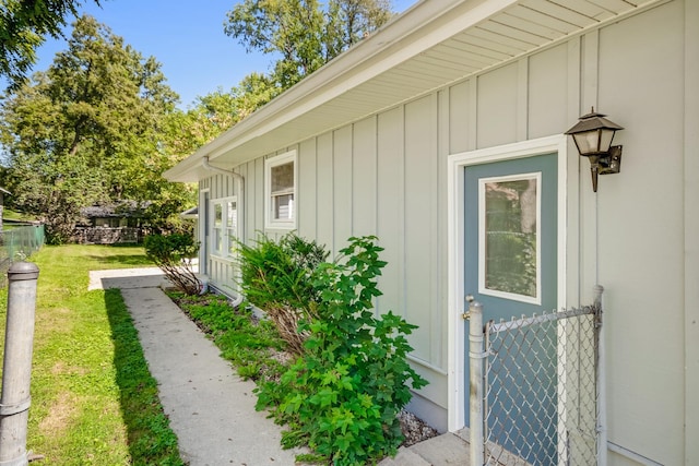 160 E Terra Cotta Ave, Crystal Lake, IL 60014 - property entrance featuring board and batten siding