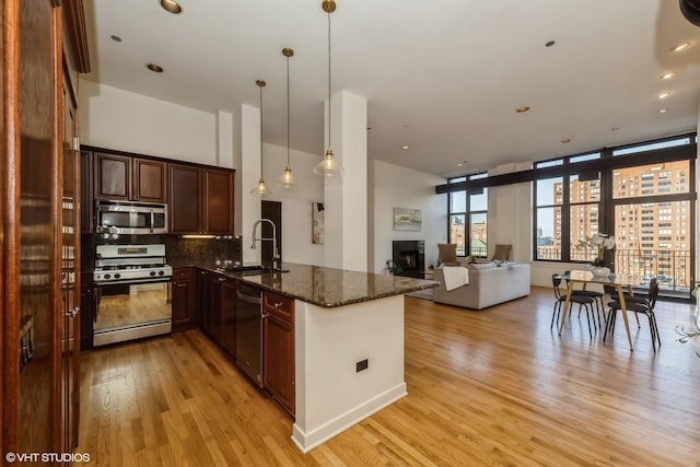 333 W Hubbard St Unit 1002, Chicago, IL 60610 - photo 4