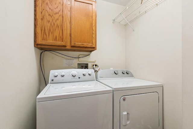 7672 Thistlewood Ln, Frankfort, IL 60423 - laundry room featuring cabinet space and washing machine and clothes dryer