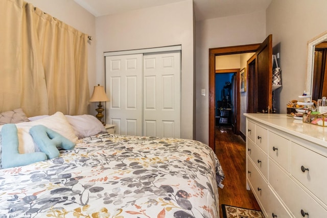 916 Pearl St, Aurora, IL 60505 - bedroom with dark wood finished floors and a closet