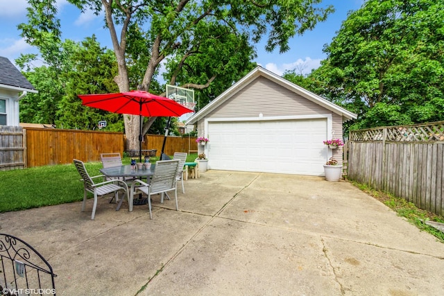 916 Pearl St, Aurora, IL 60505 - view of detached garage