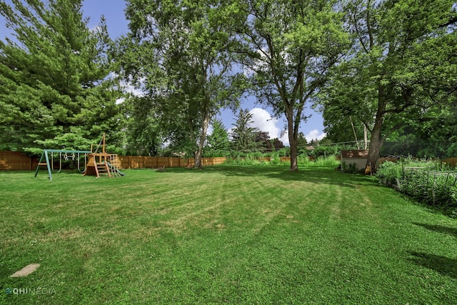 404 W Camp Mcdonald Rd, Prospect Heights, IL 60070 - fenced yard with a playground