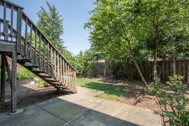 5584 Lavender Ct, Rolling Meadows, IL 60008 - view of yard with a patio area