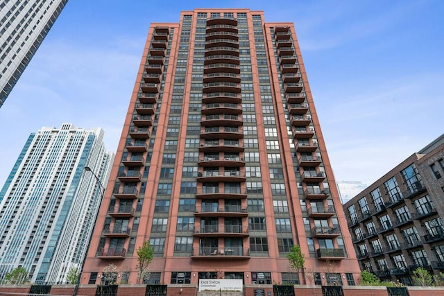 330 N Jefferson St Unit 2102, Chicago, IL 60661 - view of building exterior