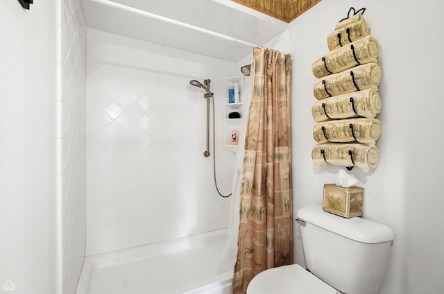 740 Saint Andrews Ln Unit 5, Crystal Lake, IL 60014 - full bathroom featuring toilet and a shower with curtain