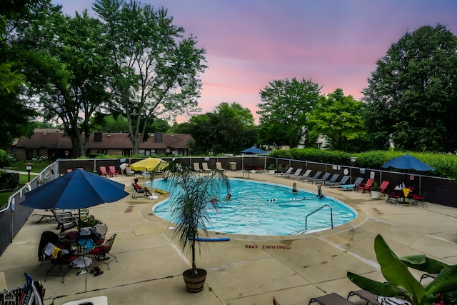 740 Saint Andrews Ln Unit 5, Crystal Lake, IL 60014 - community pool featuring a patio