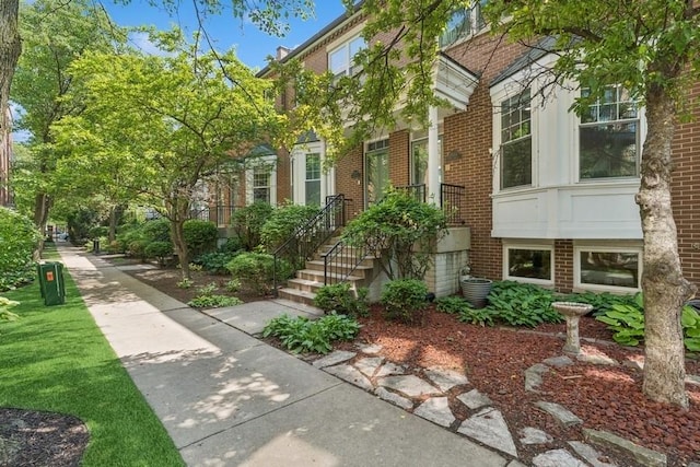 250 W Scott St Unit C, Chicago, IL 60610 - view of front of property featuring brick siding