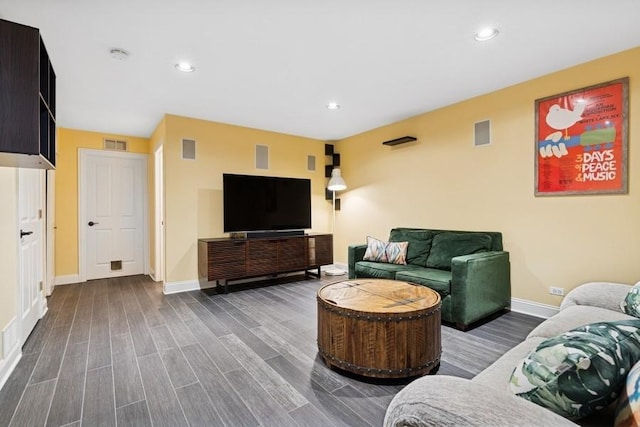 250 W Scott St Unit C, Chicago, IL 60610 - living area featuring wood finished floors and recessed lighting