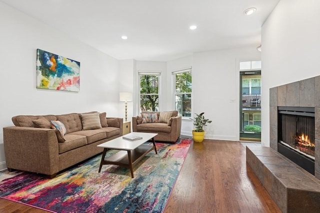 250 W Scott St Unit C, Chicago, IL 60610 - living area featuring wood finished floors, a tile fireplace, and recessed lighting