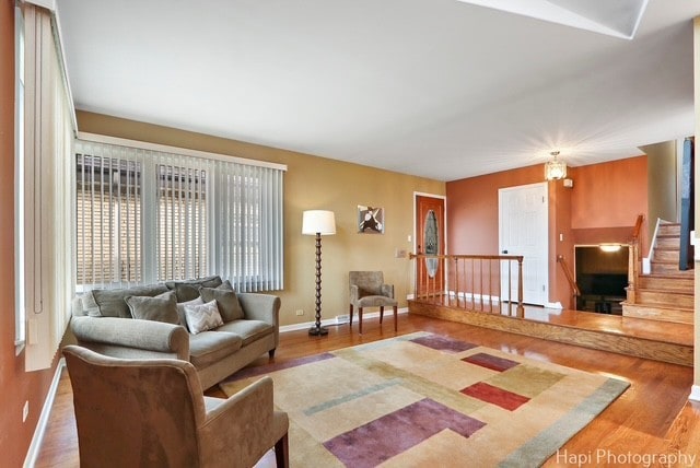 8308 W Leland Ave, Norridge, IL 60706 - living room featuring wood finished floors and baseboards