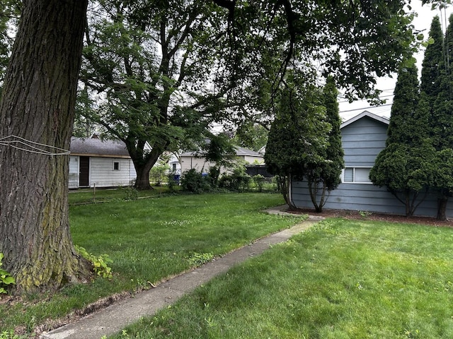 3948 Amelia Ave, Lyons, IL 60534 - view of yard