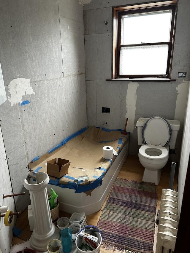 3948 Amelia Ave, Lyons, IL 60534 - full bathroom with a tub and radiator
