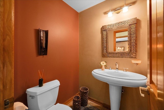 531 N Easy St, Palatine, IL 60067 - half bathroom with toilet and baseboards