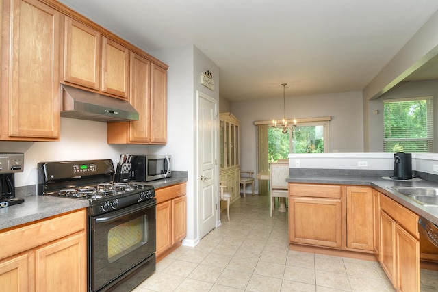 1420 Yellowstone Dr, Streamwood, IL 60107 - kitchen with black appliances, under cabinet range hood, light tile patterned floors, dark countertops, and a chandelier