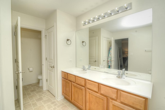 1420 Yellowstone Dr, Streamwood, IL 60107 - full bath featuring double vanity and toilet