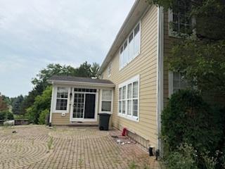513 Pond Gate Dr, Barrington, IL 60010 - back of house