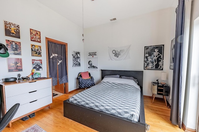 1918 W Cermak Rd Unit 4, Chicago, IL 60608 - bedroom with light wood-style flooring