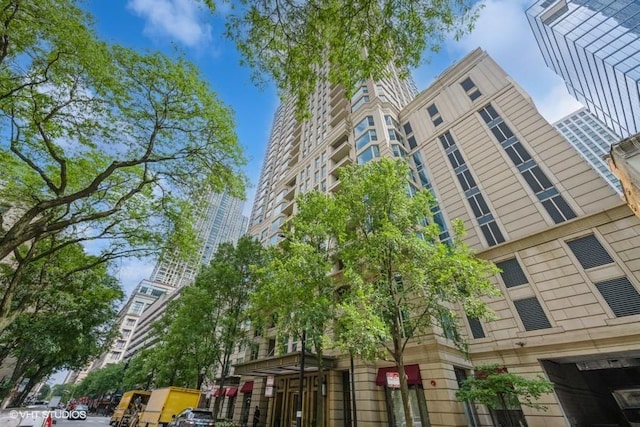 25 E Superior St Unit 1503, Chicago, IL 60611 - photo 2