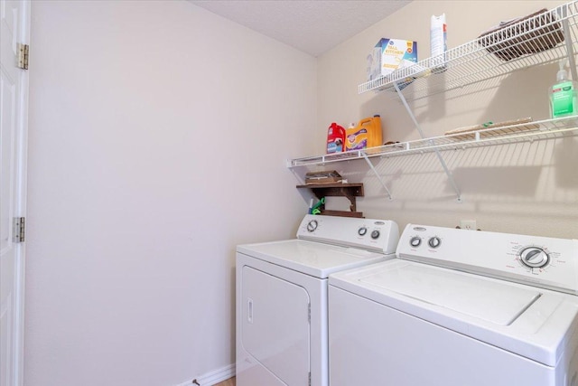 3310 Stonebridge Dr, Bloomington, IL 61704 - washroom featuring washer and clothes dryer