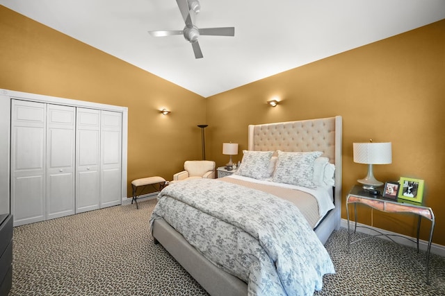 1530 W Monroe St, Chicago, IL 60607 - carpeted bedroom with lofted ceiling, a closet, and a ceiling fan