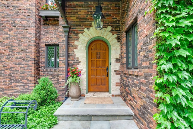 670 S Green Bay Rd, Lake Forest, IL 60045 - property entrance with brick siding