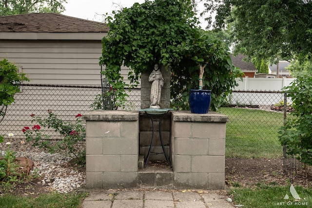 421 W Verret St, Elmhurst, IL 60126 - view of patio / terrace
