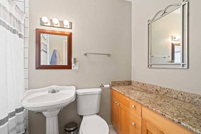 4240 N Clarendon Ave Unit 405S, Chicago, IL 60613 - full bathroom with a shower with curtain