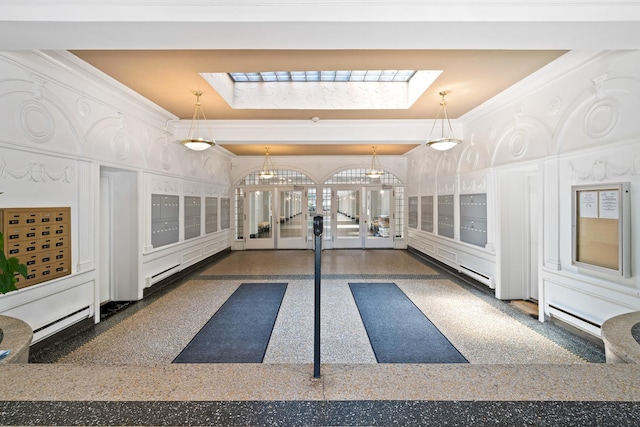 4240 N Clarendon Ave Unit 405S, Chicago, IL 60613 - community lobby featuring crown molding
