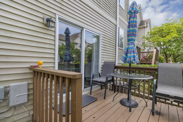 1850 Maureen Dr, Hoffman Estates, IL 60192 - view of wooden terrace
