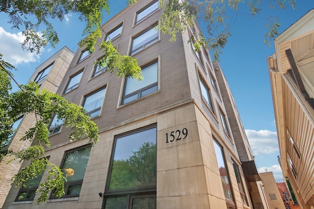 1529 W Chestnut St Unit 102, Chicago, IL 60642 - view of building exterior