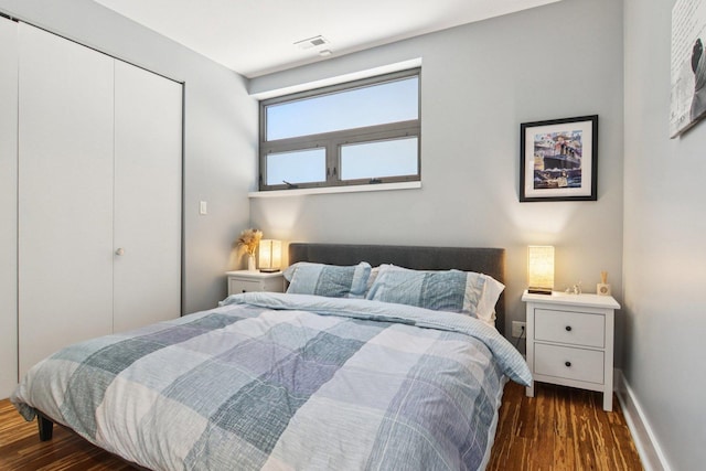 1529 W Chestnut St Unit 102, Chicago, IL 60642 - bedroom with wood finished floors and a closet