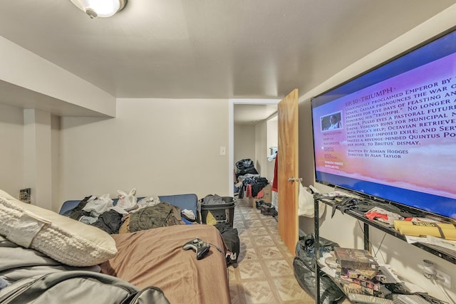 5347 S Racine Ave, Chicago, IL 60609 - living area with light flooring