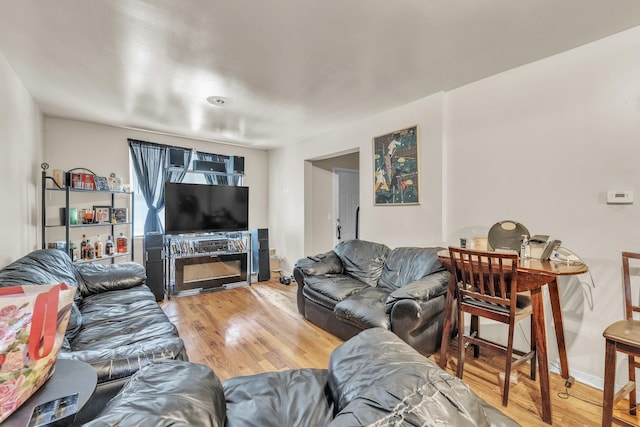 5347 S Racine Ave, Chicago, IL 60609 - living room with wood finished floors