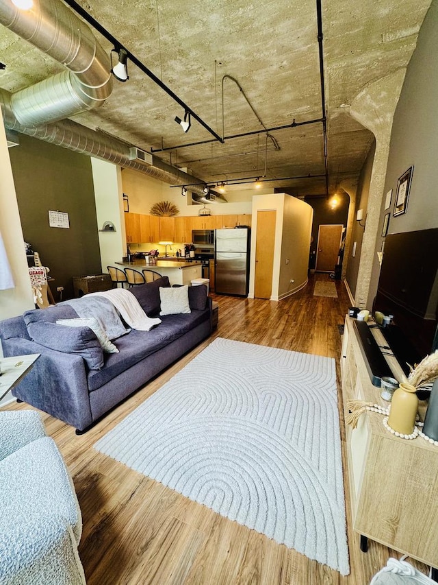 900 N Kingsbury St Unit 861, Chicago, IL 60610 - living area with dark wood-style flooring