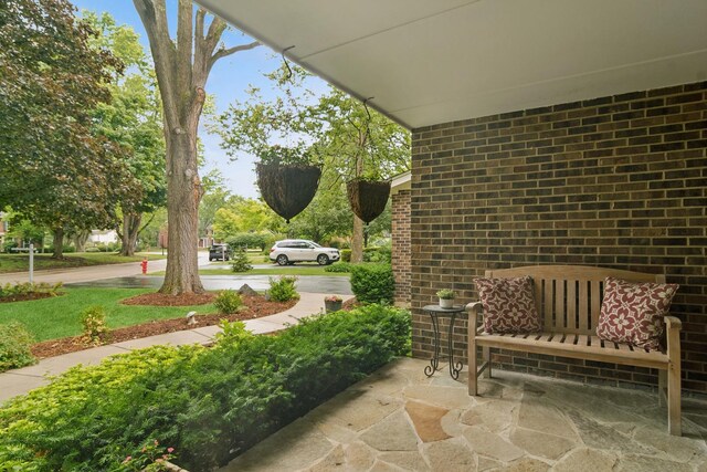 870 Georgetowne Ln, Barrington, IL 60010 - view of patio / terrace